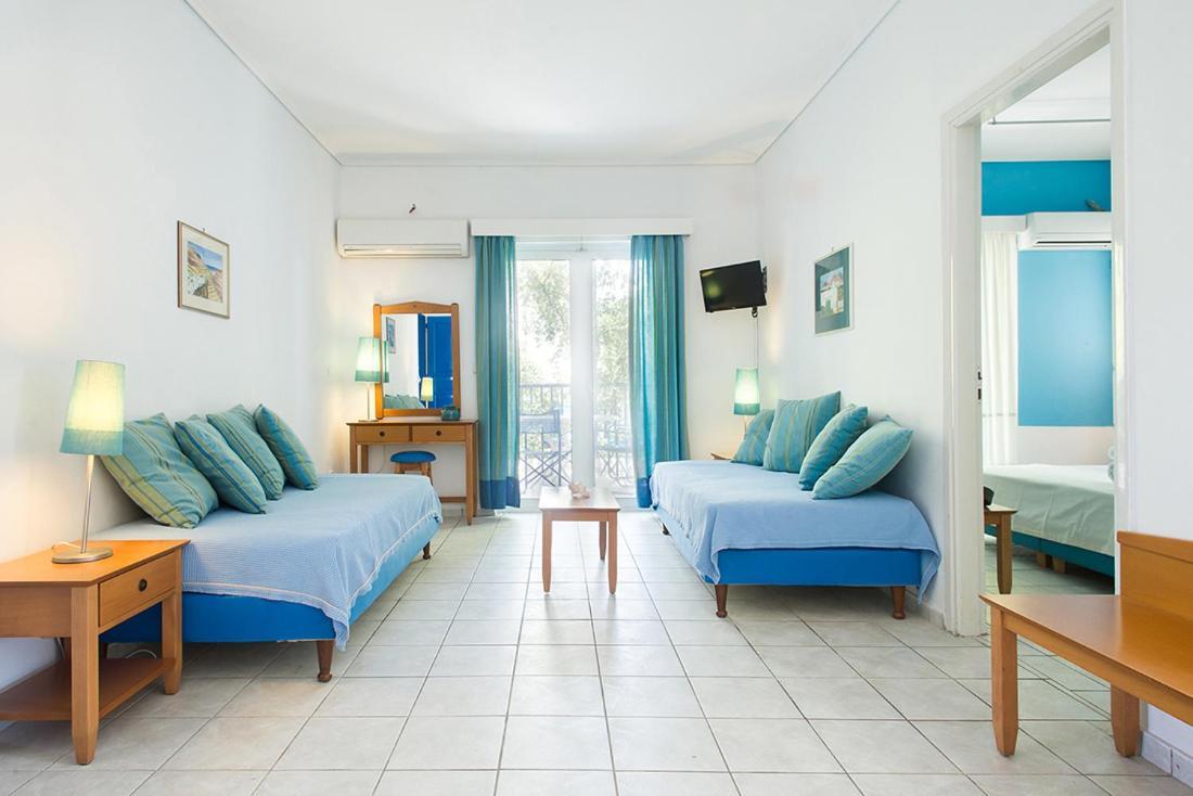 Daphne'S Club Hotel Apartments Xylókastro Eksteriør bilde