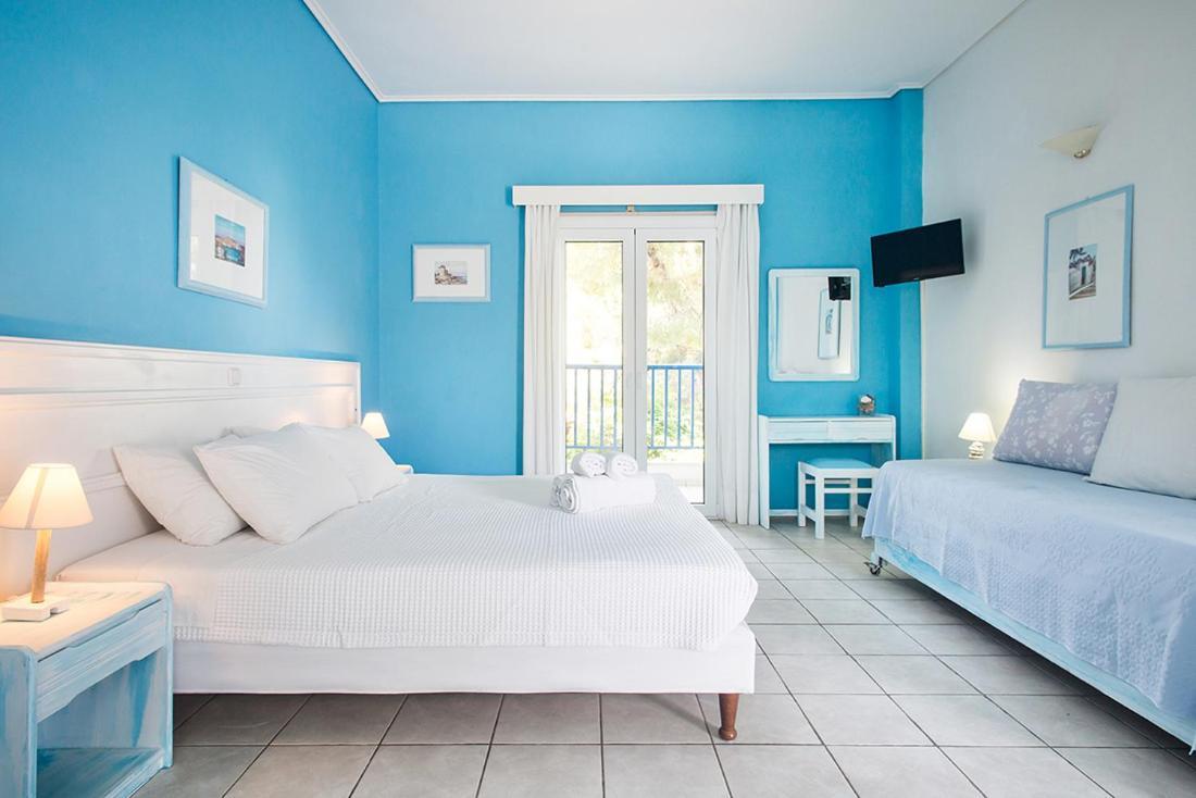 Daphne'S Club Hotel Apartments Xylókastro Eksteriør bilde